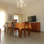 בית נופש House Lido *
